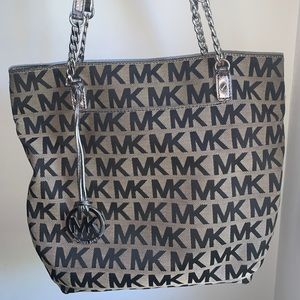 Michael Kors tote
